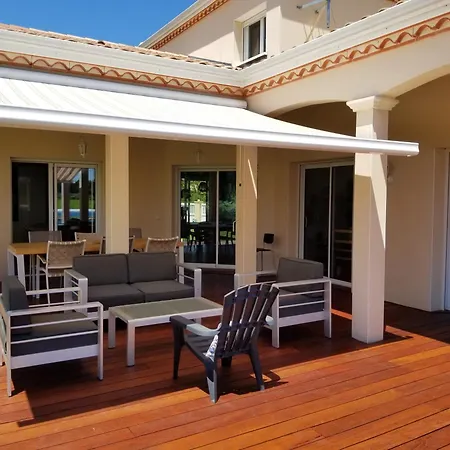 Villa En Bordure De Foret Piscine Sans Vis-a-vis *